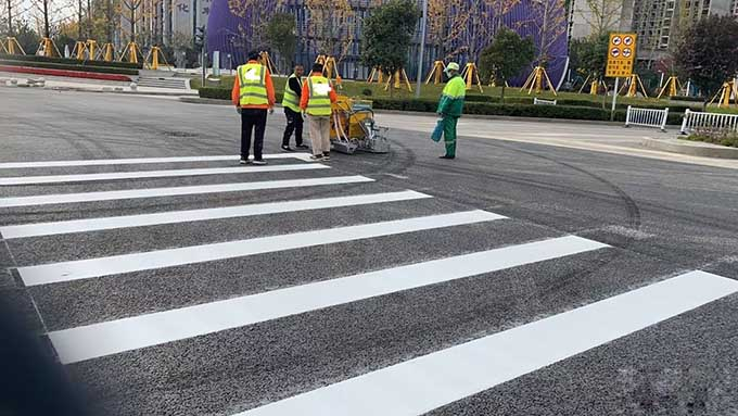 哈爾濱專業(yè)雙組份標(biāo)線施工