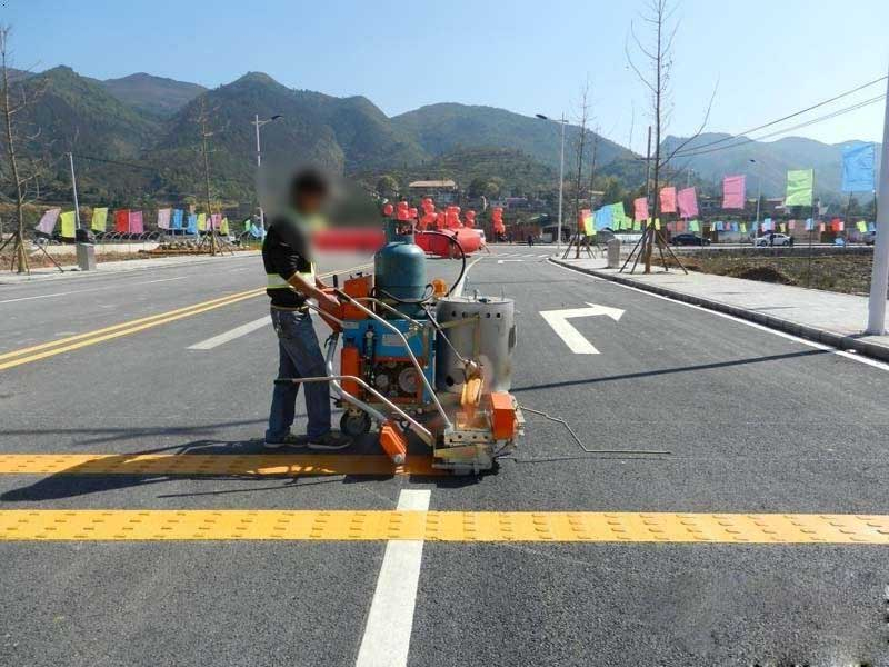 哈爾濱雙組份劃線施工，道路劃線