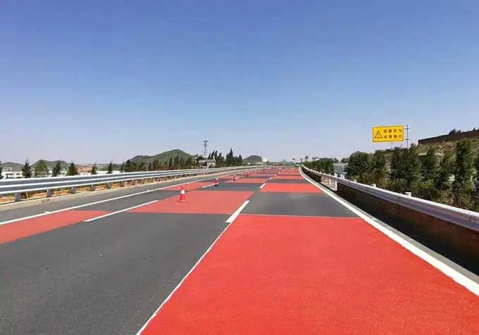 哈爾濱道路面改褪色改色翻新施工