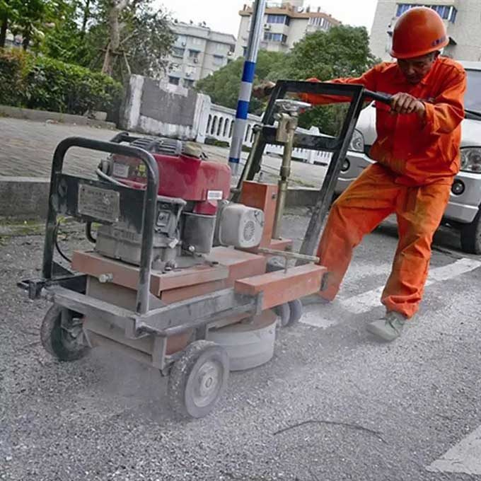 哈爾濱道路標(biāo)線清除施工